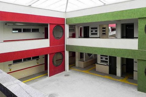 Escola pública estadual no Rio de Janeiro, com tratamento acústico, recebe LEED Schools