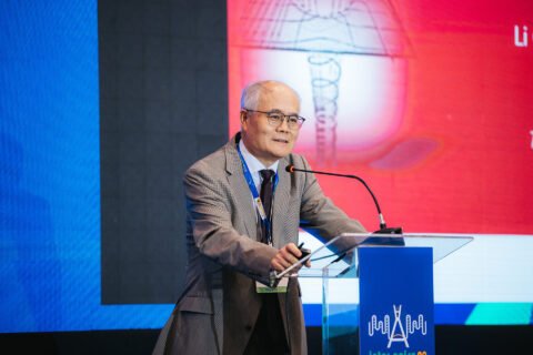 Li Cheng e os Buracos Negros Acústicos na vanguarda da inovação científica